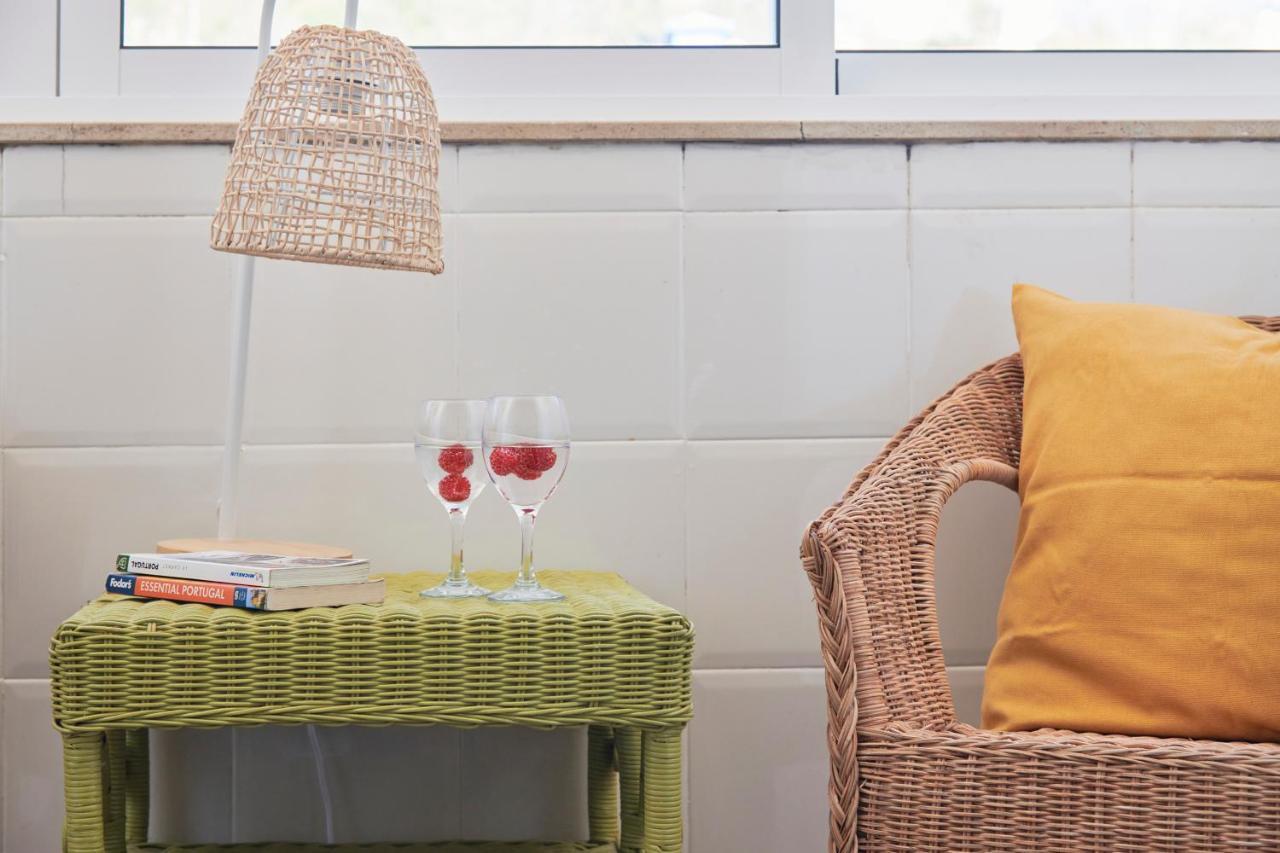 Central & Sunny 2Br Apt Near Beach, By Timecooler Setúbal Exterior foto